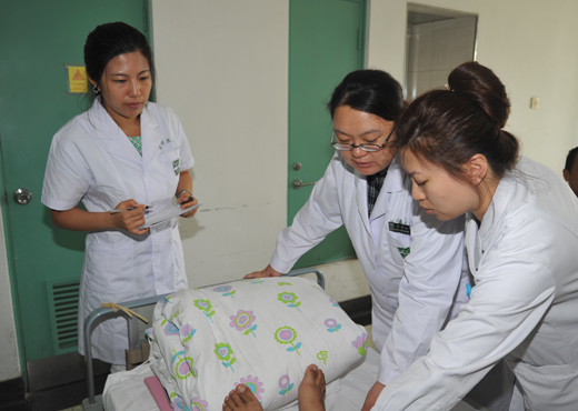 相约守护-周琳.jpg 相约守护-周琳.jpg