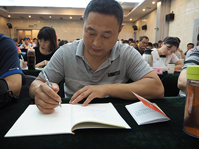 13刘占英.jpg 13刘占英.jpg