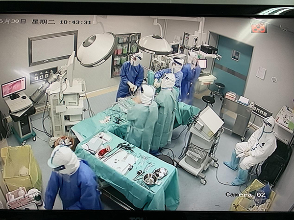 新冠期间腹腔镜手术.jpg